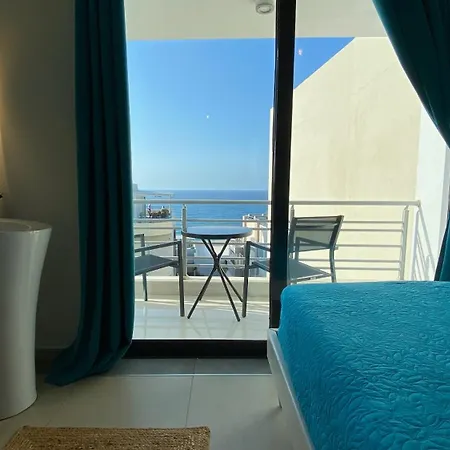 Aparthotel Hills 3*