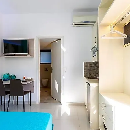 Aparthotel Hills 4*