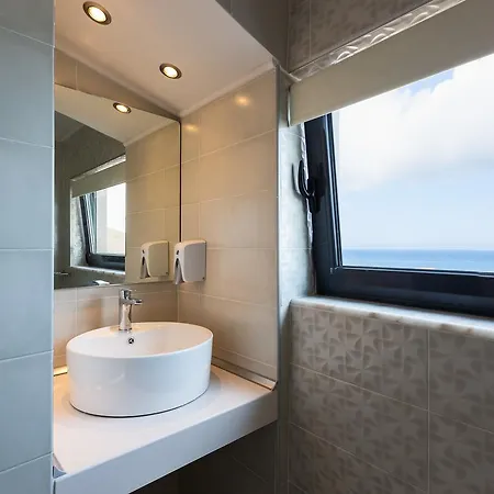 Aparthotel Hills 4*