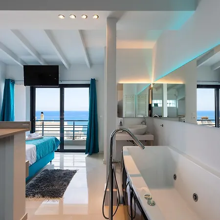 Aparthotel Hills 3*