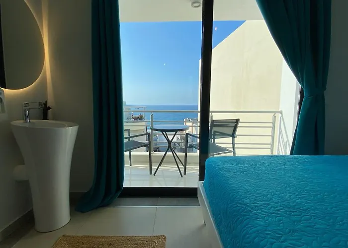 Ξενοδοχείο με διαμερίσματα Hills 4*