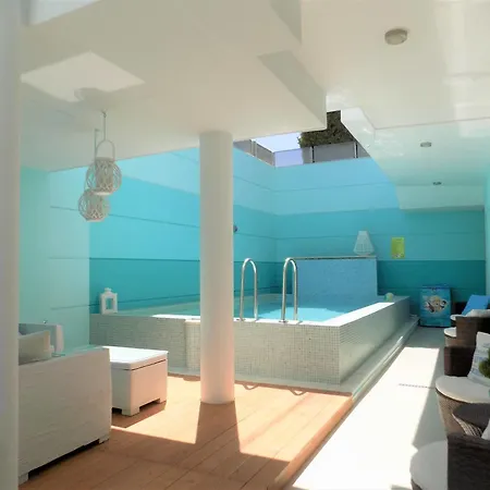 Hills מלון דירות העיירה רתימנו